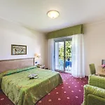 Lido La Perla Nera Ξενοδοχείο 3*