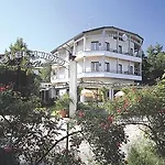 Lido La Perla Nera Отель Стреза