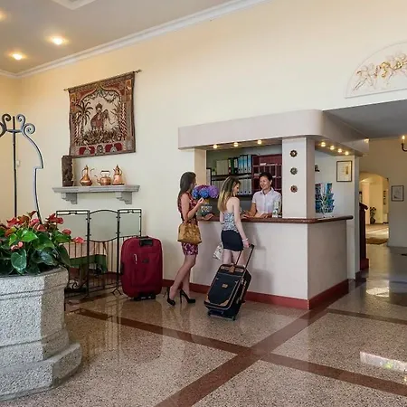 Hotel Lido La Perla Nera 3*