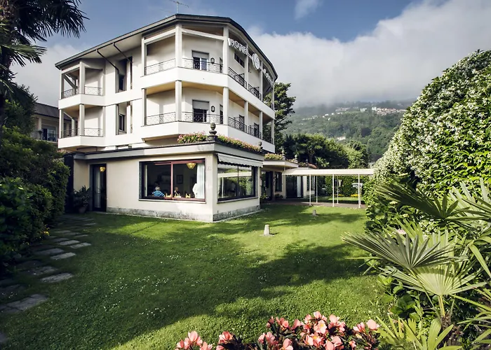 丽都拉佩拉尼拉酒店 3*