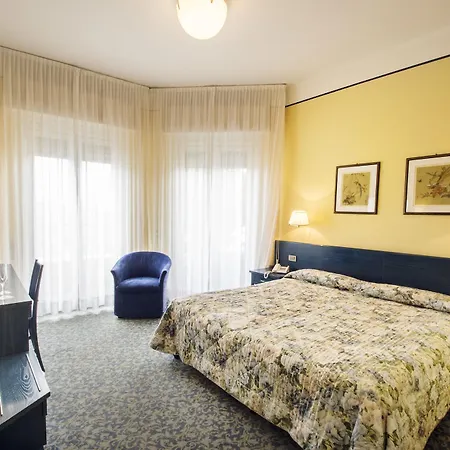 Hotel Lido La Perla Nera 3*