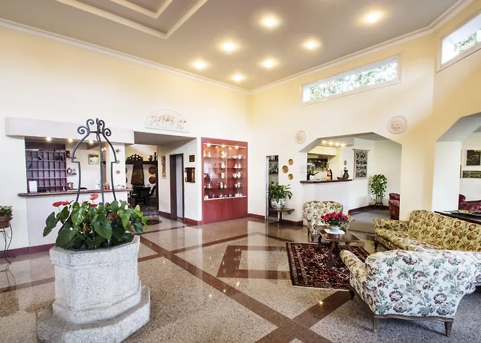 丽都拉佩拉尼拉酒店 酒店 斯特雷萨